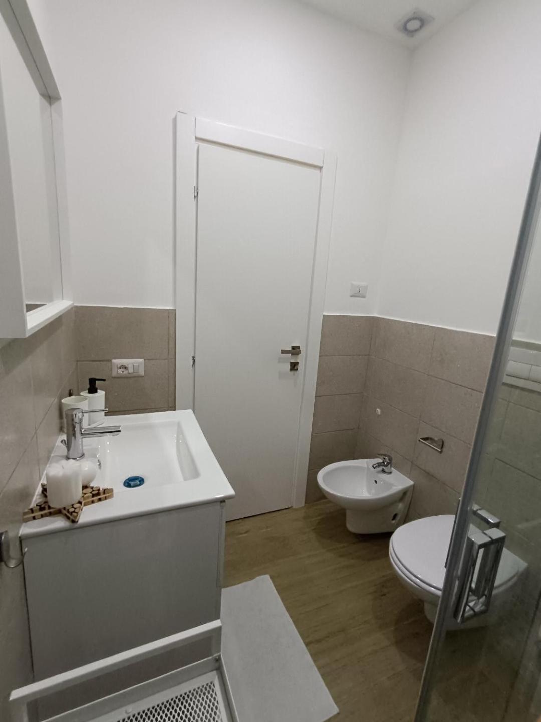 Simply House In Bari Twin Appartement Buitenkant foto